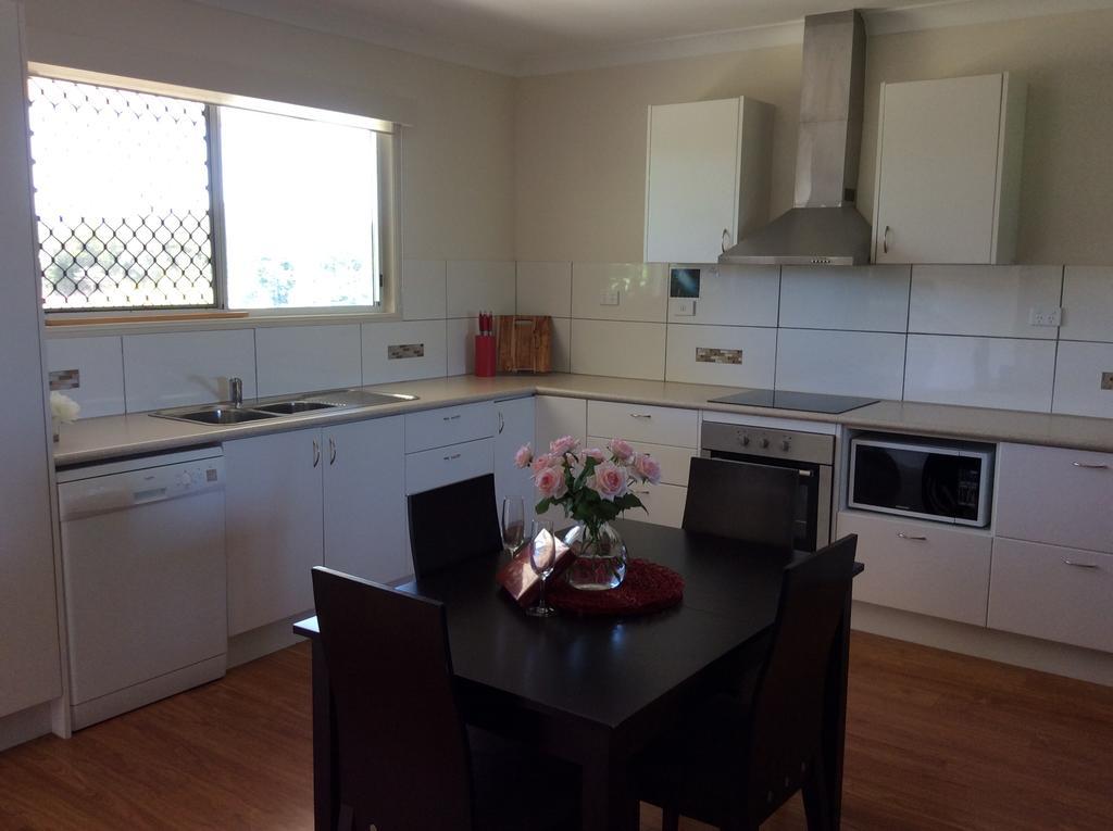 Bed and Breakfast Tinaroo Sunset Retreat à Barrine Extérieur photo
