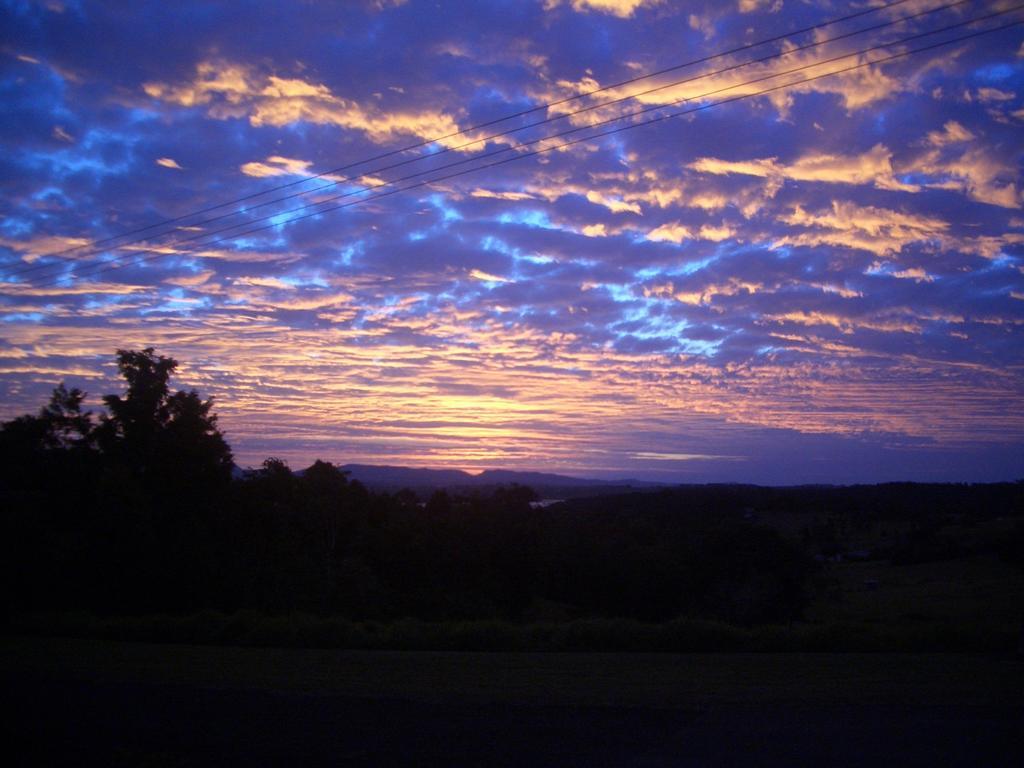 Bed and Breakfast Tinaroo Sunset Retreat à Barrine Extérieur photo